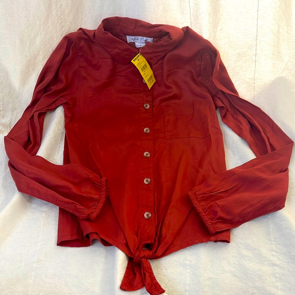 Girls solid boyfriend tied shirt. Coral color. New with tags. Size small.